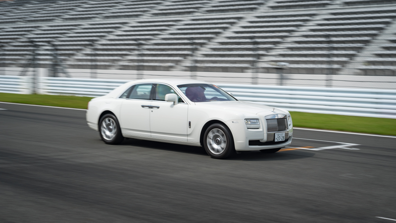 Illustration for article titled I Went To Japan's Alpina Heaven And Some Very Cool Guests Showed Up